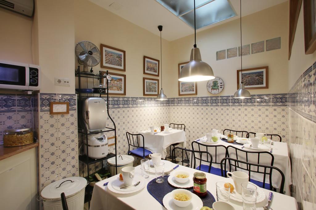 Malaga Lodge Guesthouse 3*